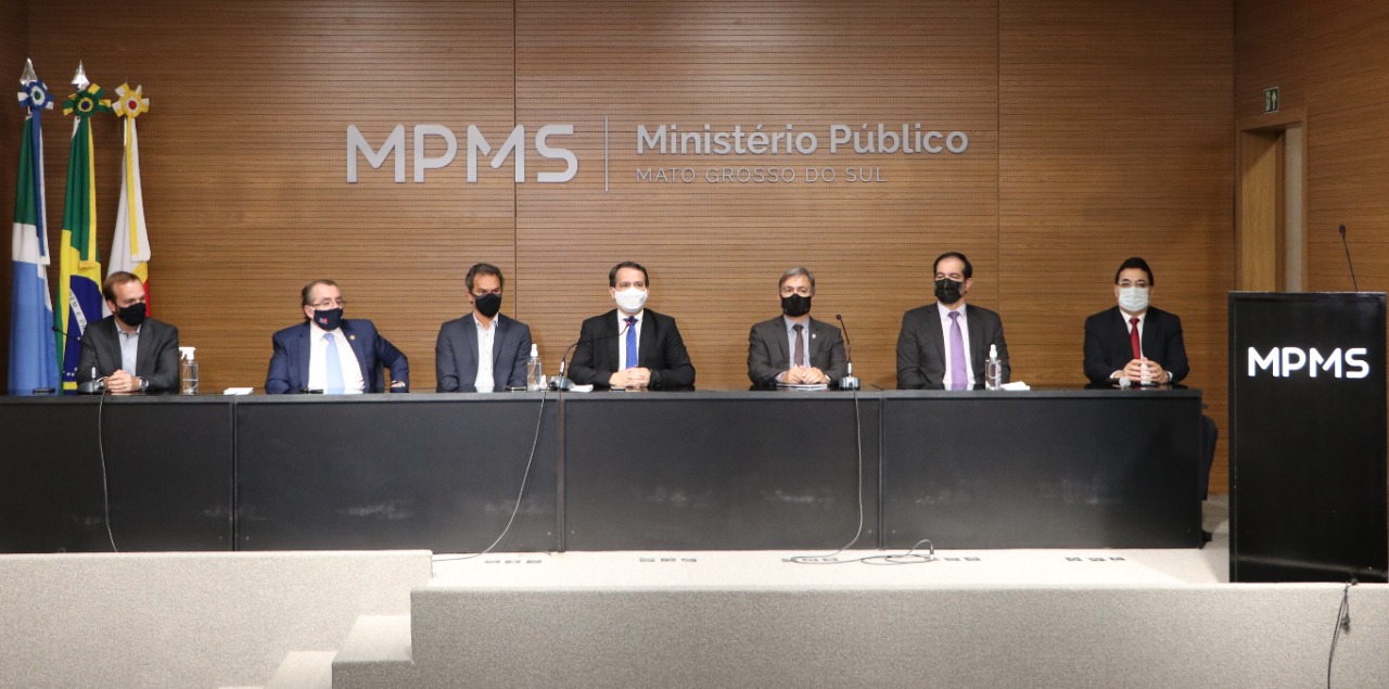 Em razão de aumento de casos, MPMS se reúne com instituições públicas para reforçar medidas de enfrentamento à Covid-19 e traçar ações sobre seu reflexo na área educacional